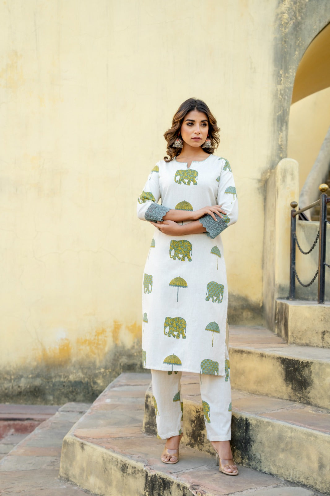 Premium cotton with lace detailing on sleeves in green