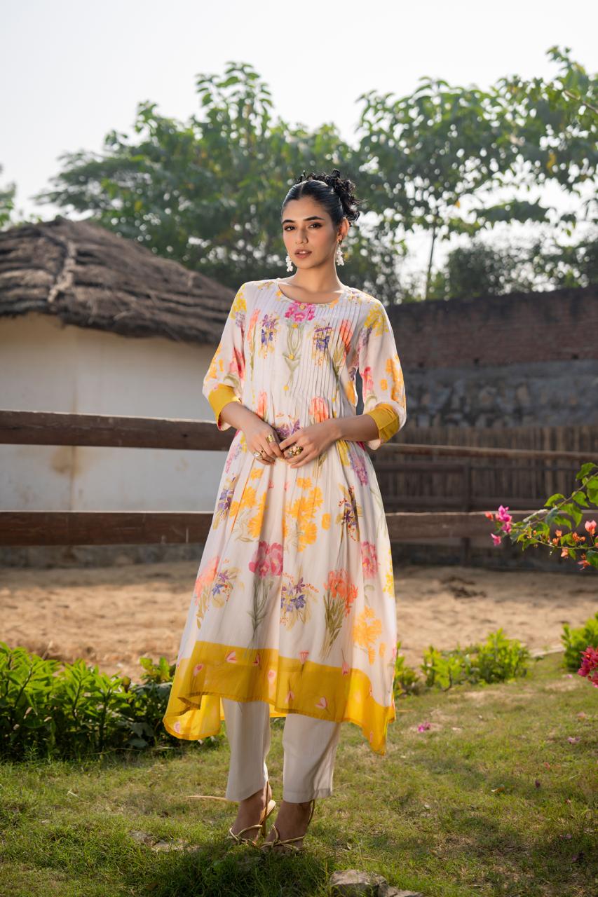 Pure mul cotton digital printed lining kurta pant in yellow