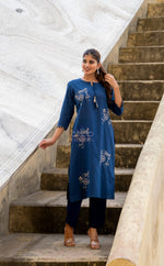 Pretty cotton Worli art suit set in blue