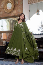 Pure Mul cotton lining appliqué work cotton suit in green