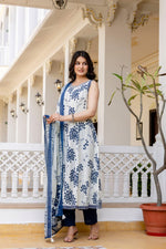 Sleeveless brush painted cotton full suit (extra sleeves available) blue n white