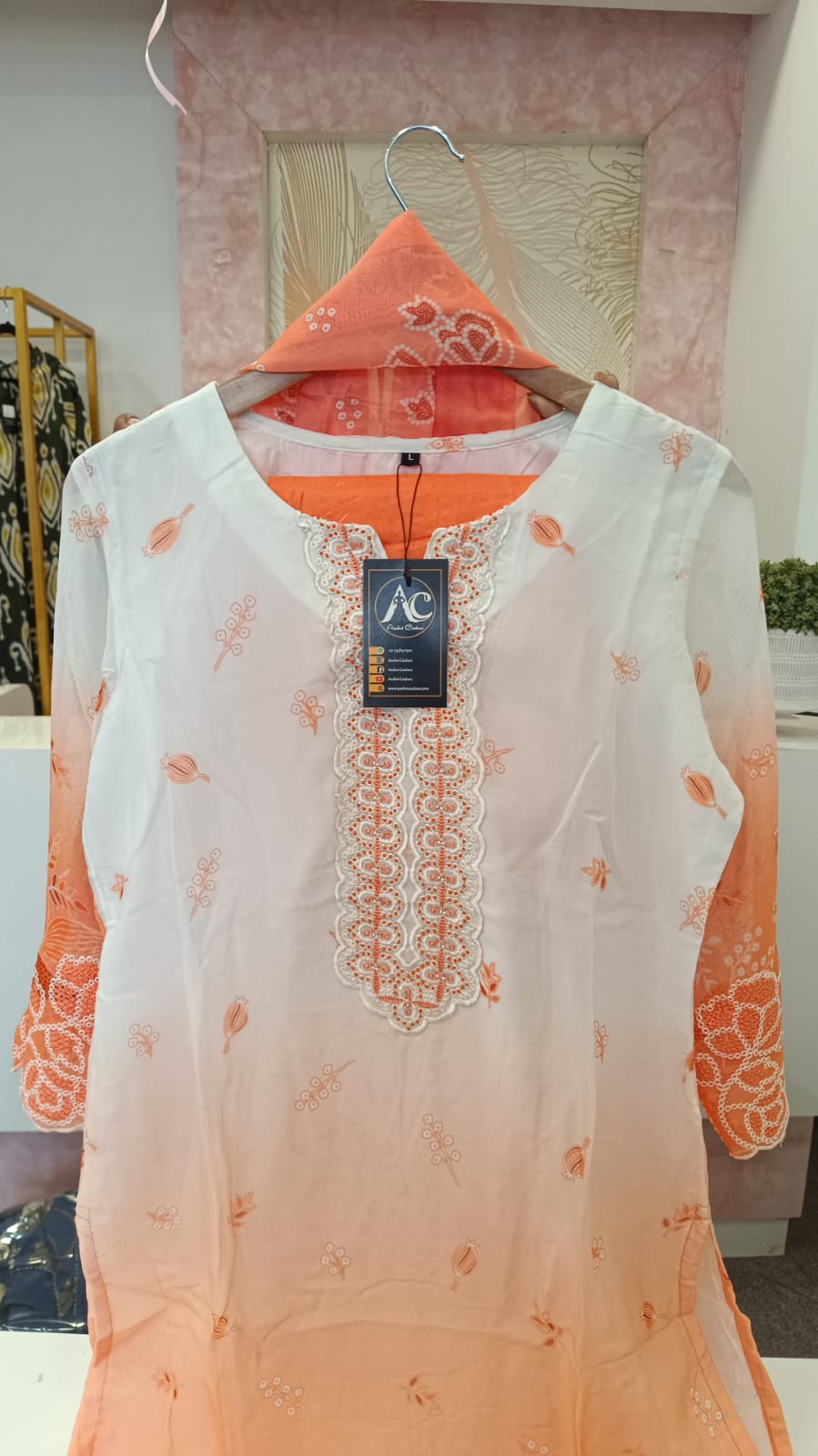 Pretty Organza Lining embroidered suit set