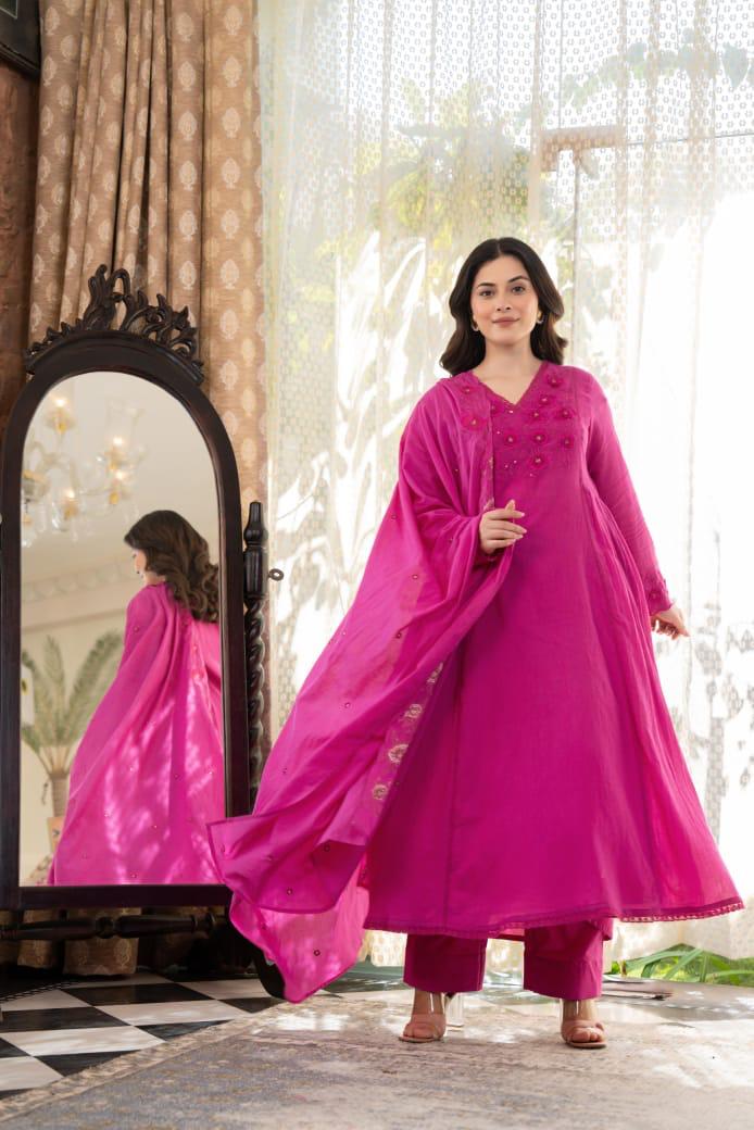 Beautiful Mul cotton full lining embroidered suit set in pink