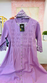 Pretty pretty summer friendly sober suit set