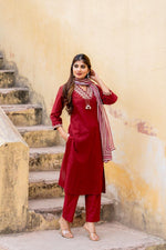 Stylish cotton V neck embroidered suit set in red