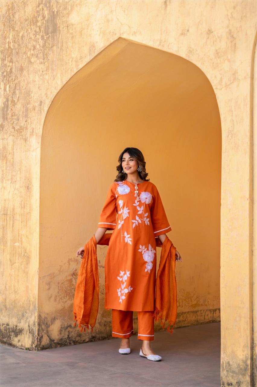 Pure cotton embroidered suit in rust