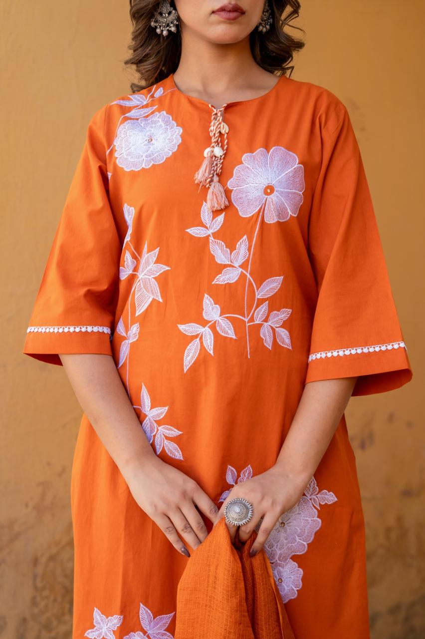 Pure cotton embroidered suit in rust