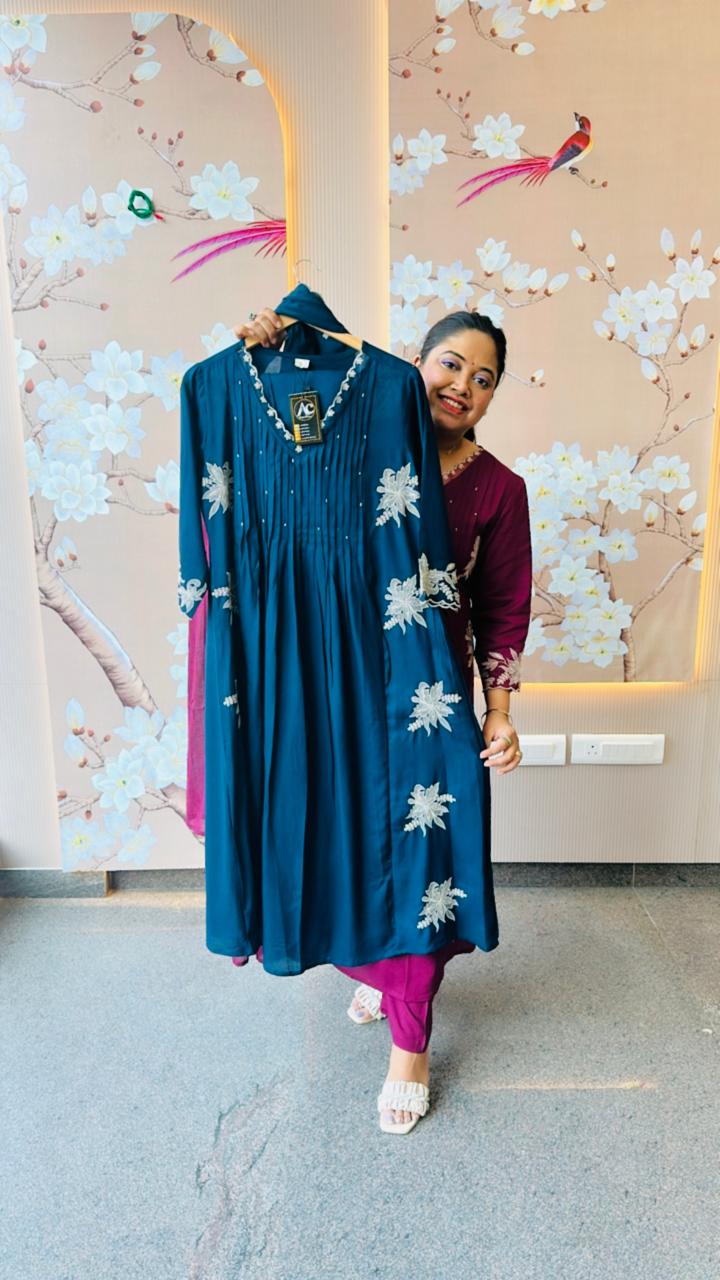 Heavy rayon embroidered suit set in blue