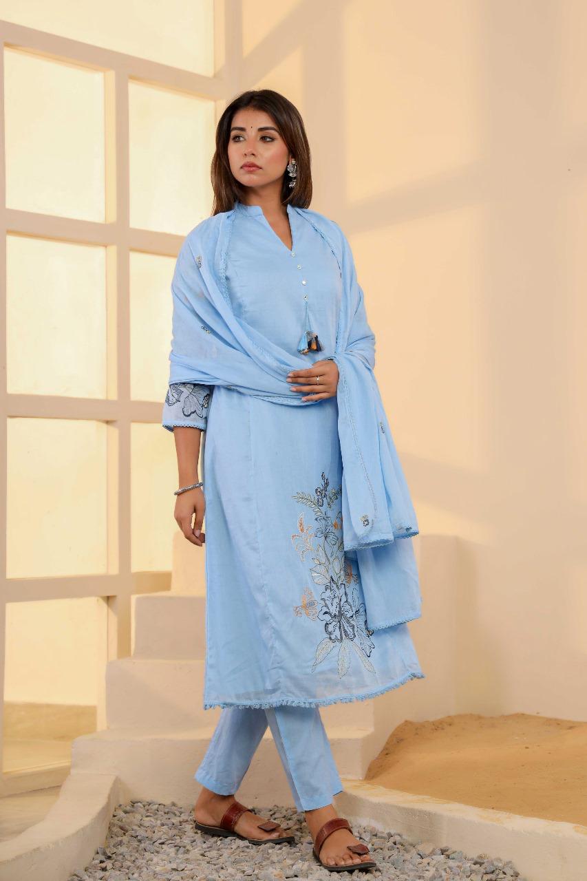 Pure Mul cotton lining embroidered suit set in blue