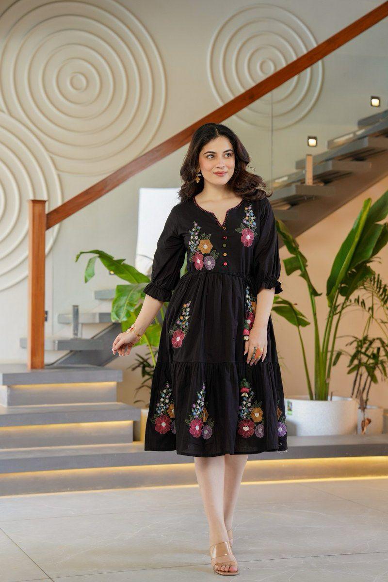 One piece embroidered cotton lining dress in black