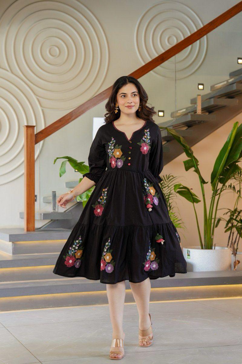 One piece embroidered cotton lining dress in black