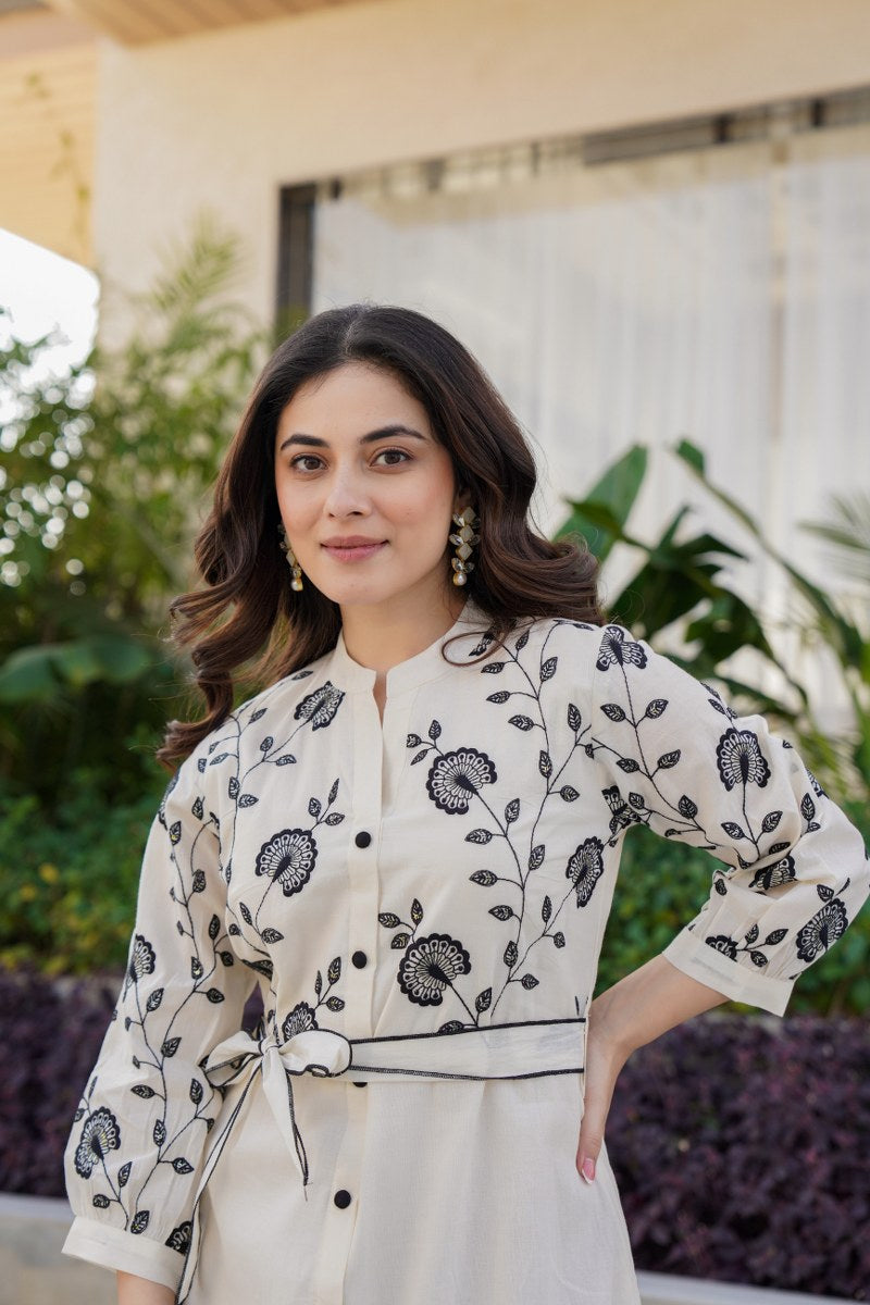 One piece embroidered cotton lining dress