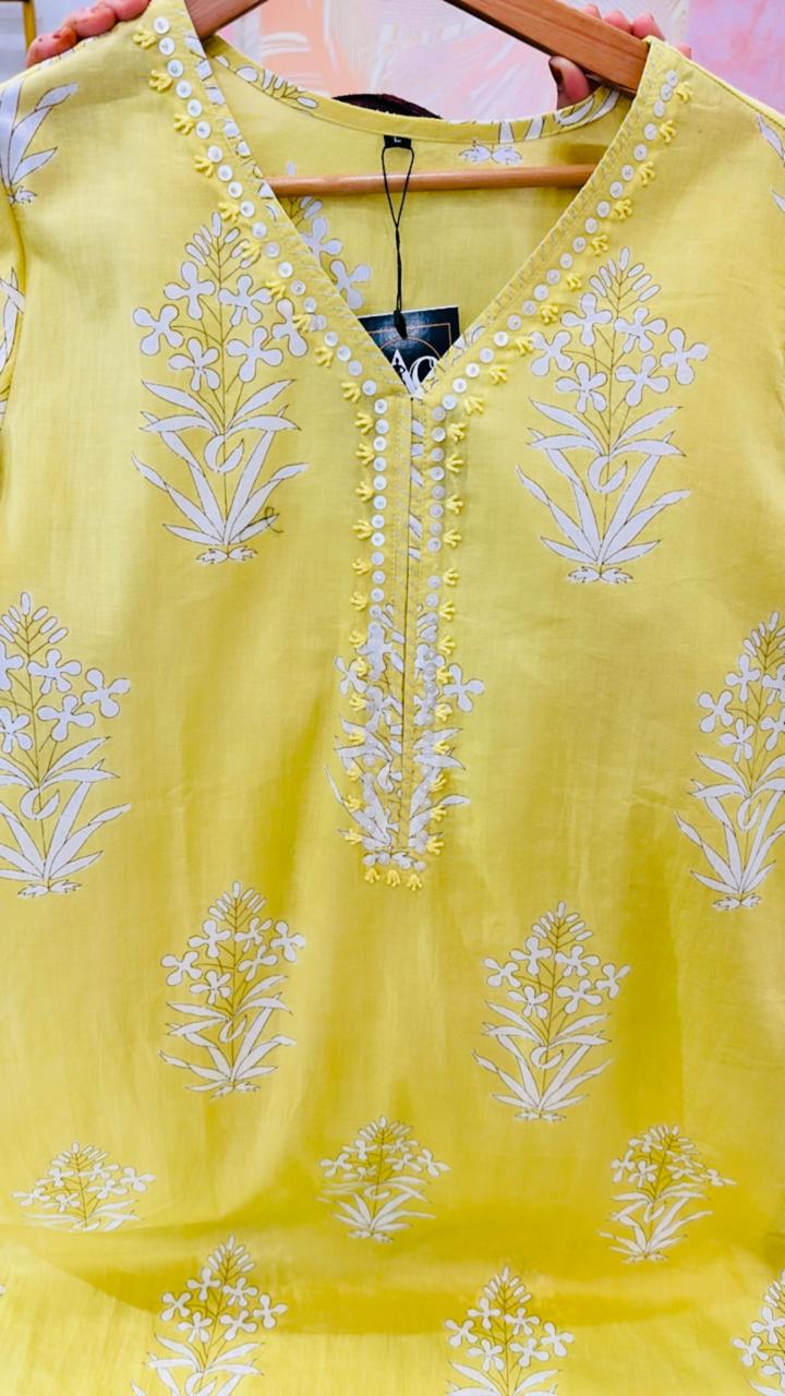 Smart V neck cotton kurta in yellow