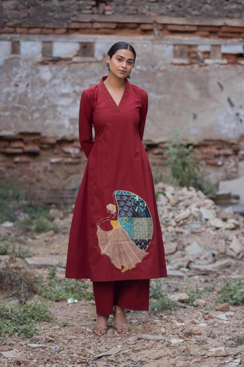 Smart appliqué work kurta pant in red