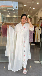 Pure Mul cotton embroidered lining suit set in white