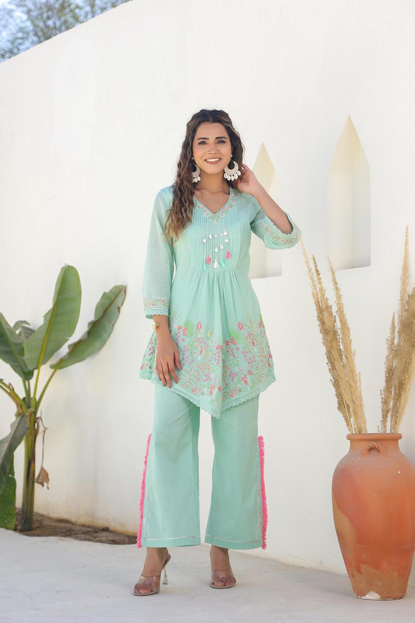 Premium pure Mul cotton embroidered lining co ord in green! (For pants pls refer video on fb n YouTube )