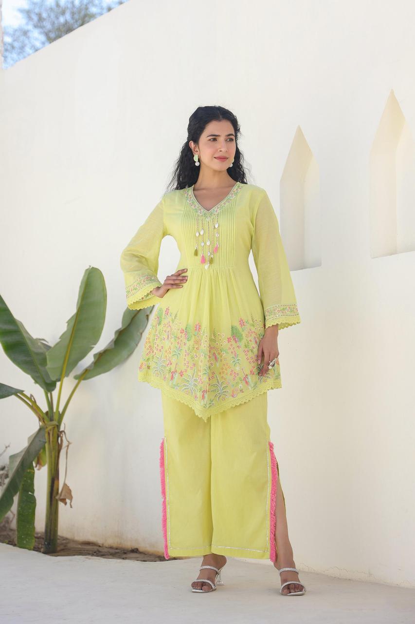 Premium pure Mul cotton embroidered lining co ord in yellow ! (For pants pls refer video on fb n YouTube )