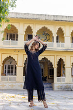 Pure cotton embroidered kurta pant in black