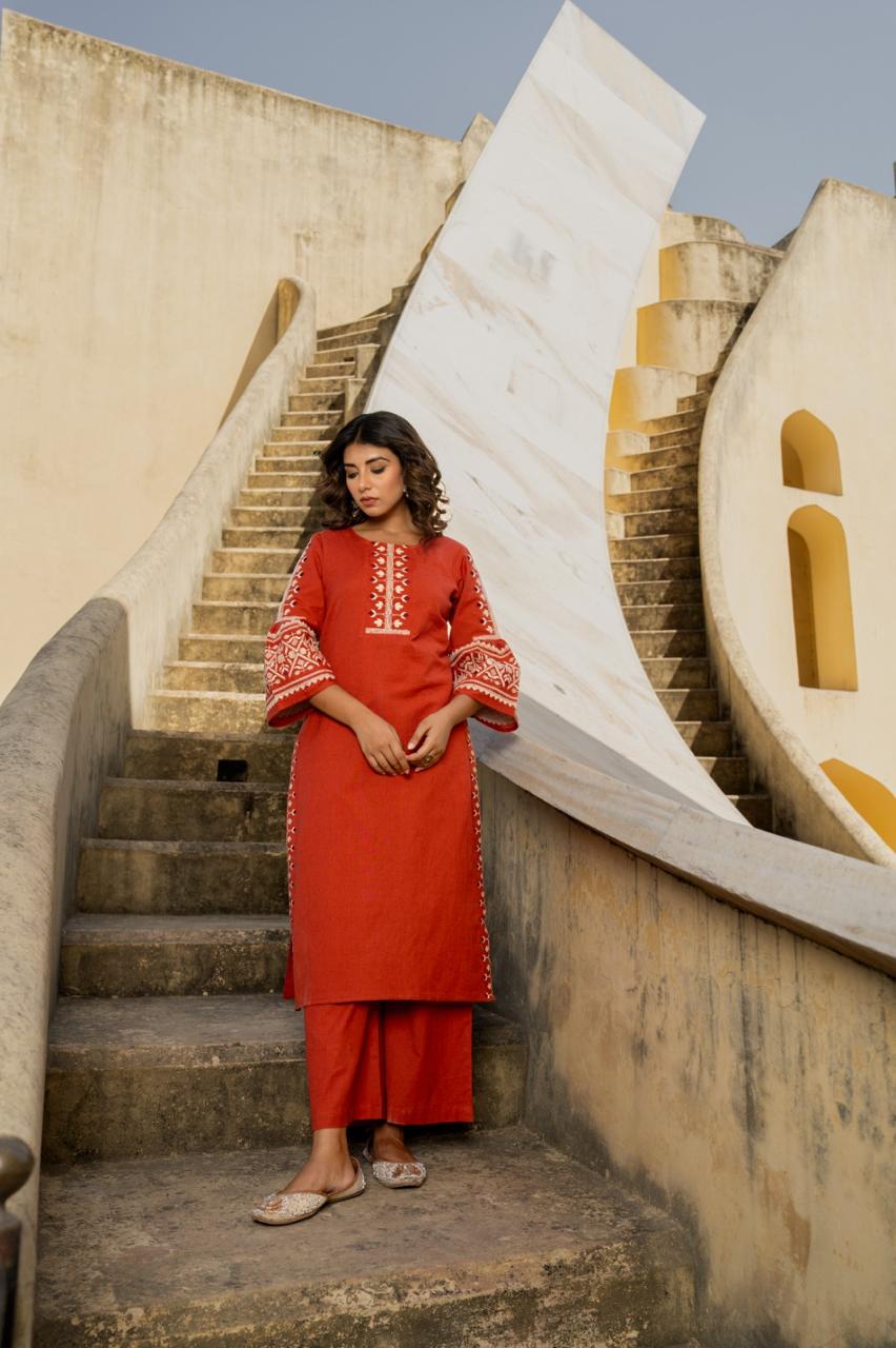 Smart embroidered culottes kurta pant in rust
