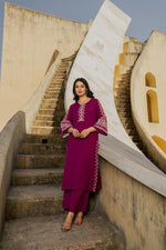 Smart embroidered culottes kurta pant in pink