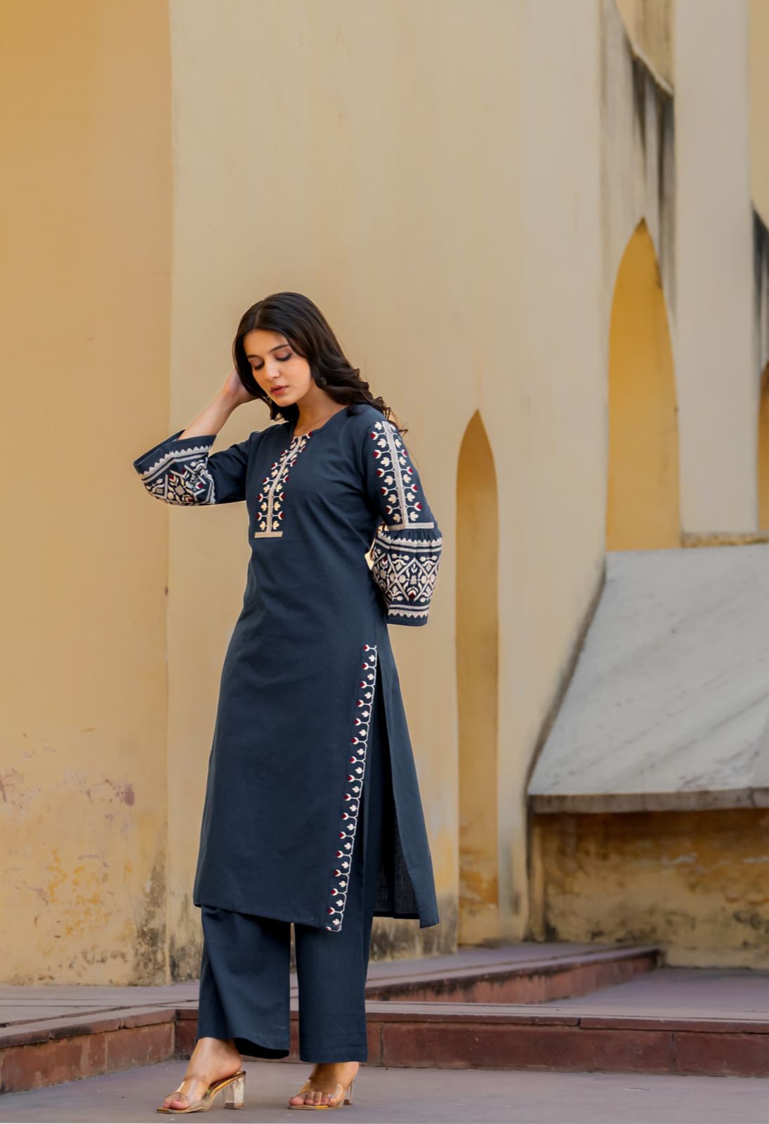 Smart embroidered culottes kurta pant in blue