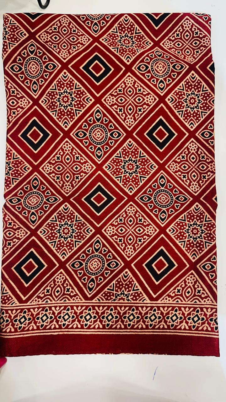 Gaji ajrakh stall dupatta in red( print may vary)