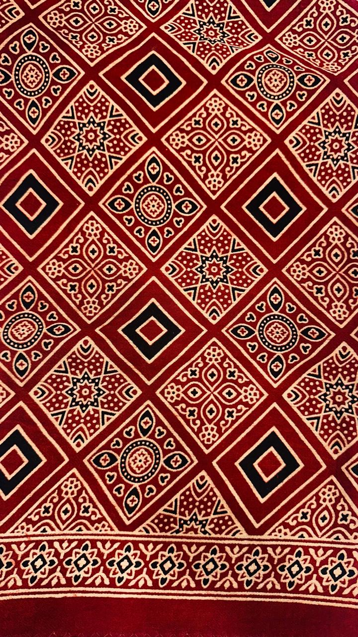 Gaji ajrakh stall dupatta in red( print may vary)