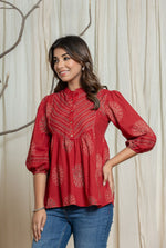 Gorgeous cotton short top inred