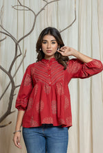 Gorgeous cotton short top inred