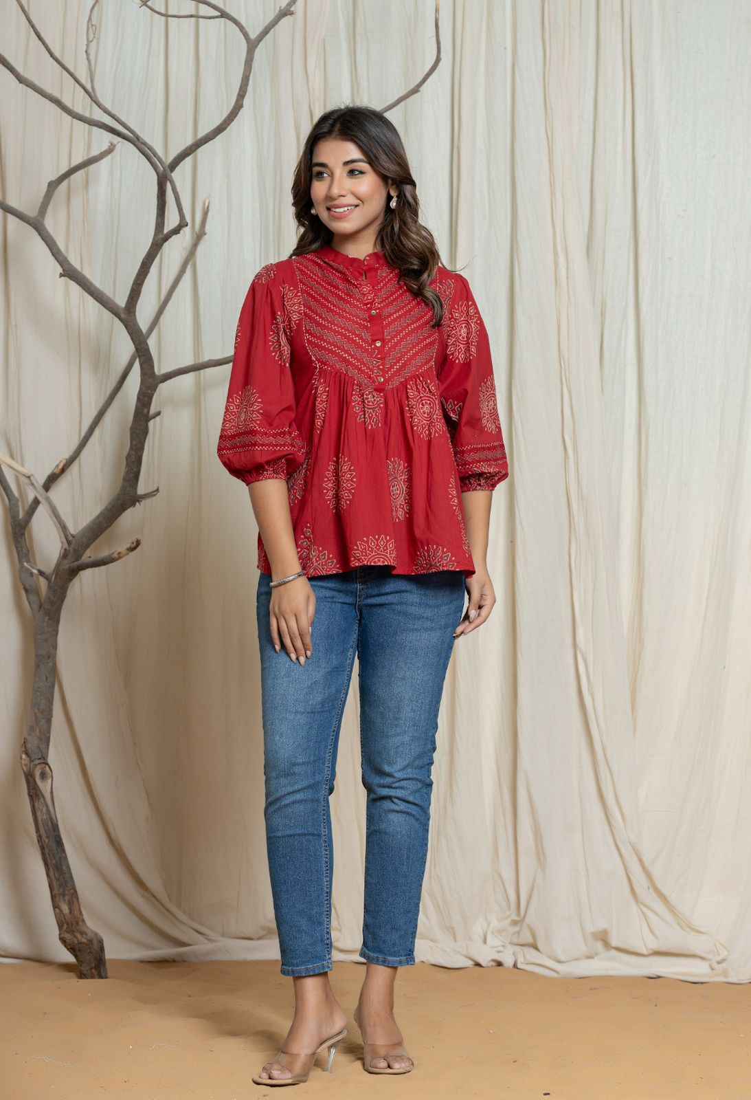 Gorgeous cotton short top inred