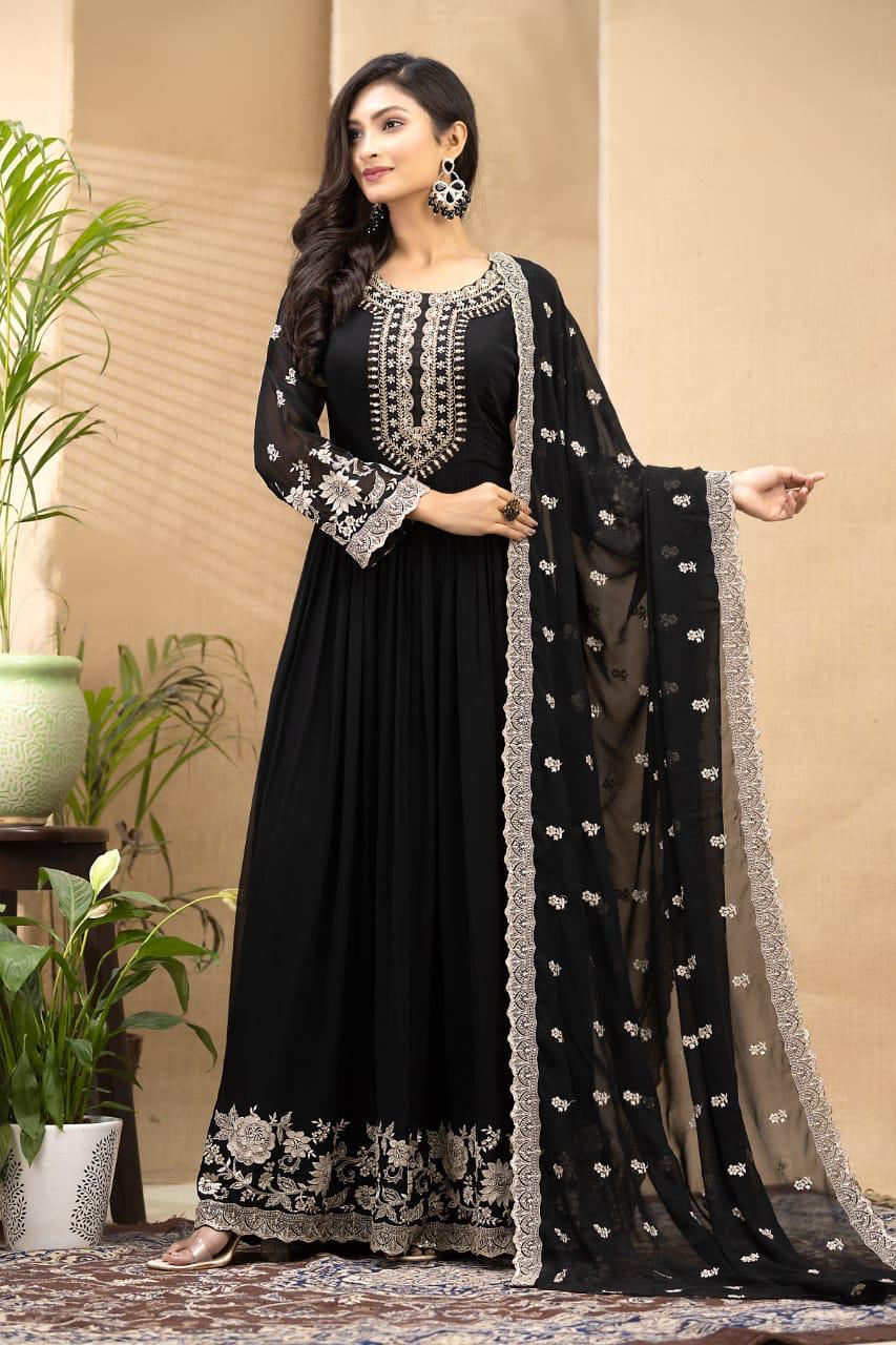 Pretty georgette embroidered suit set in black