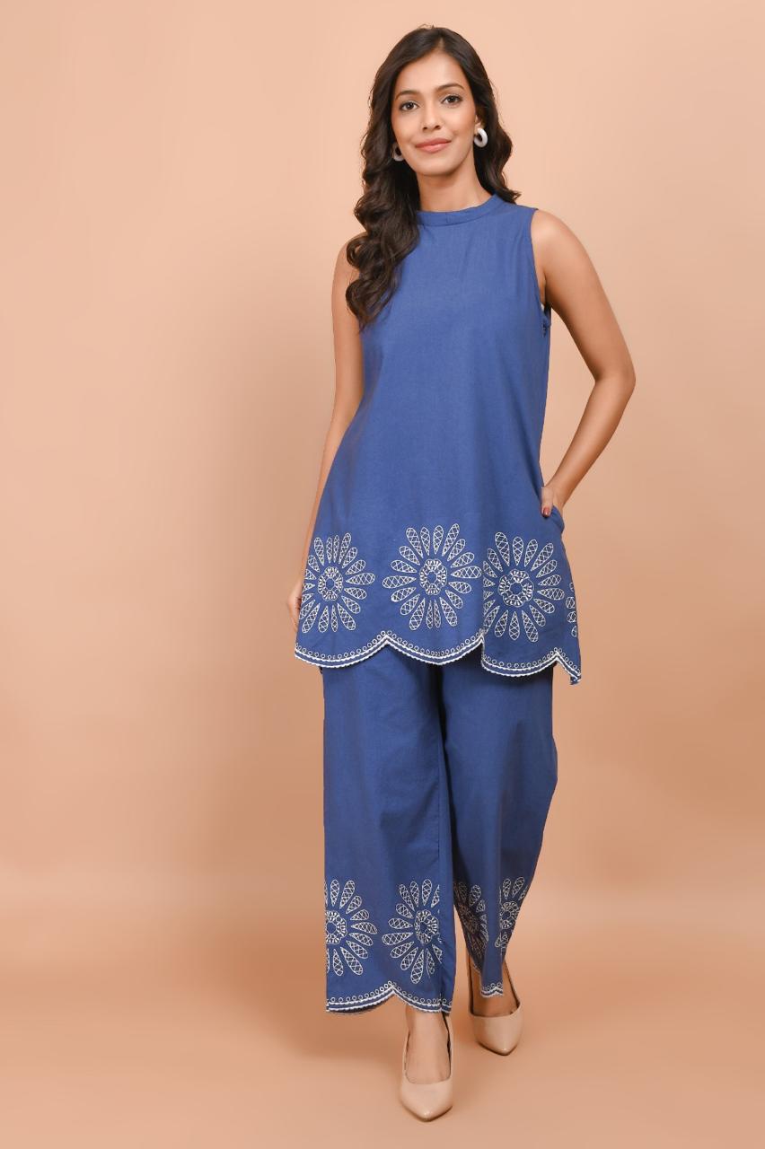 Smart sleeveless embroidered co ord set slight slim fit Smart sleeveless embroidered co ord set slight slim fit