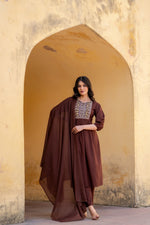 Slub cotton embroidered in brown colour