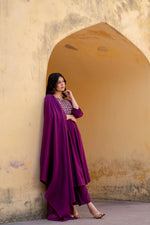 Slub cotton embroidered in purple colour