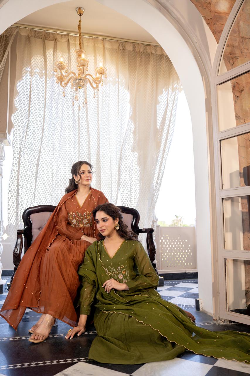 Super stunner ! OMG Super pretty embroidered Mul Chanderi in brown