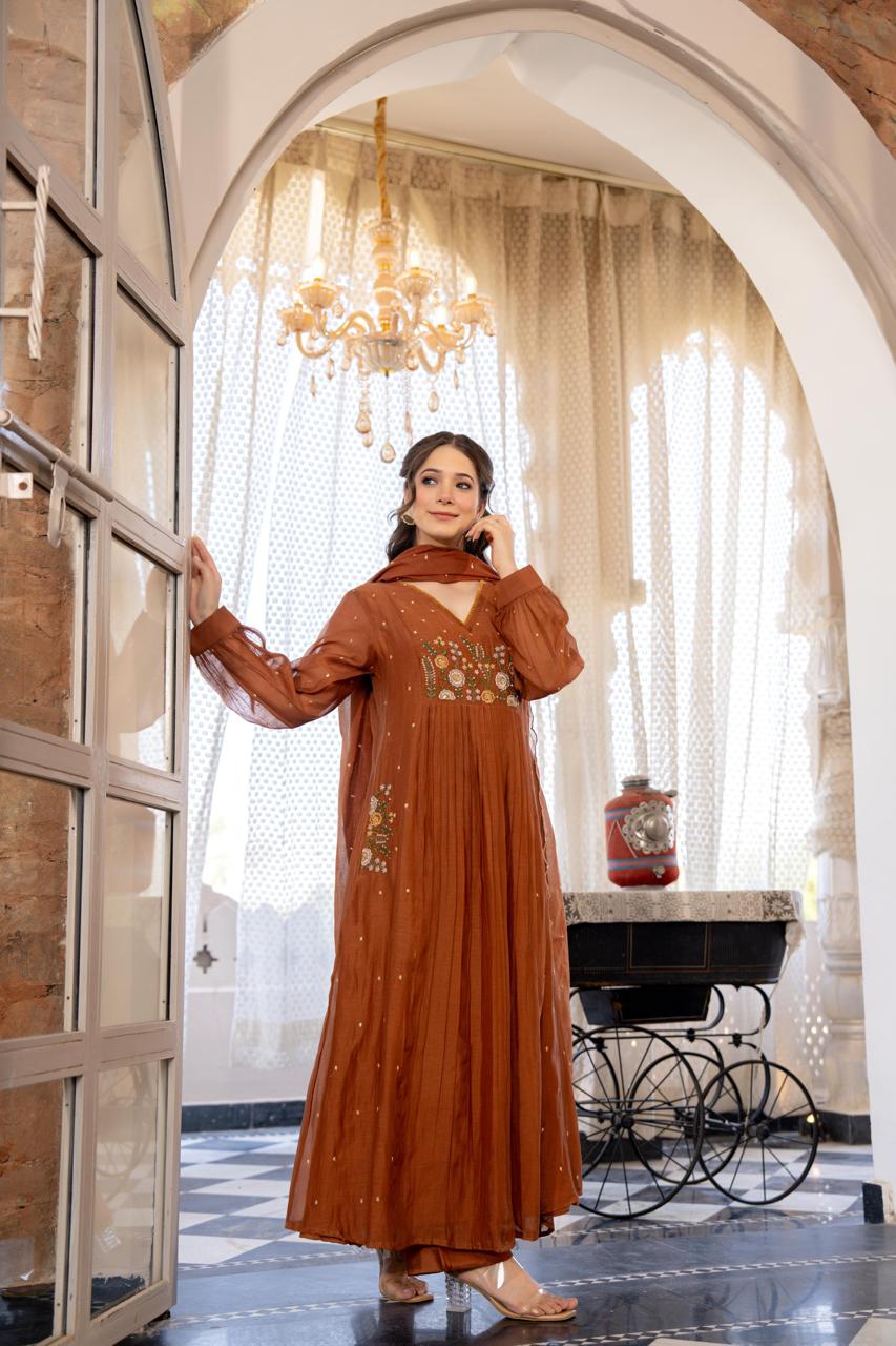 Super stunner ! OMG Super pretty embroidered Mul Chanderi in brown