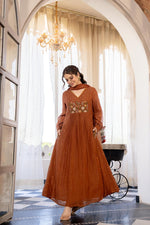 Super stunner ! OMG Super pretty embroidered Mul Chanderi in brown