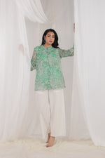 Pretty pretty shiffon short top in green