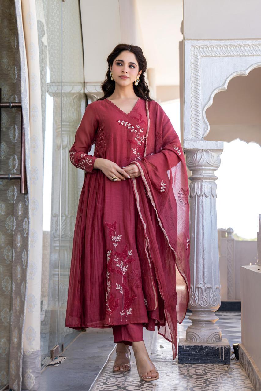 Superr pretty embroidered Mul Chanderi