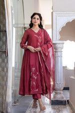 Superr pretty embroidered Mul Chanderi