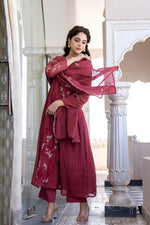 Superr pretty embroidered Mul Chanderi