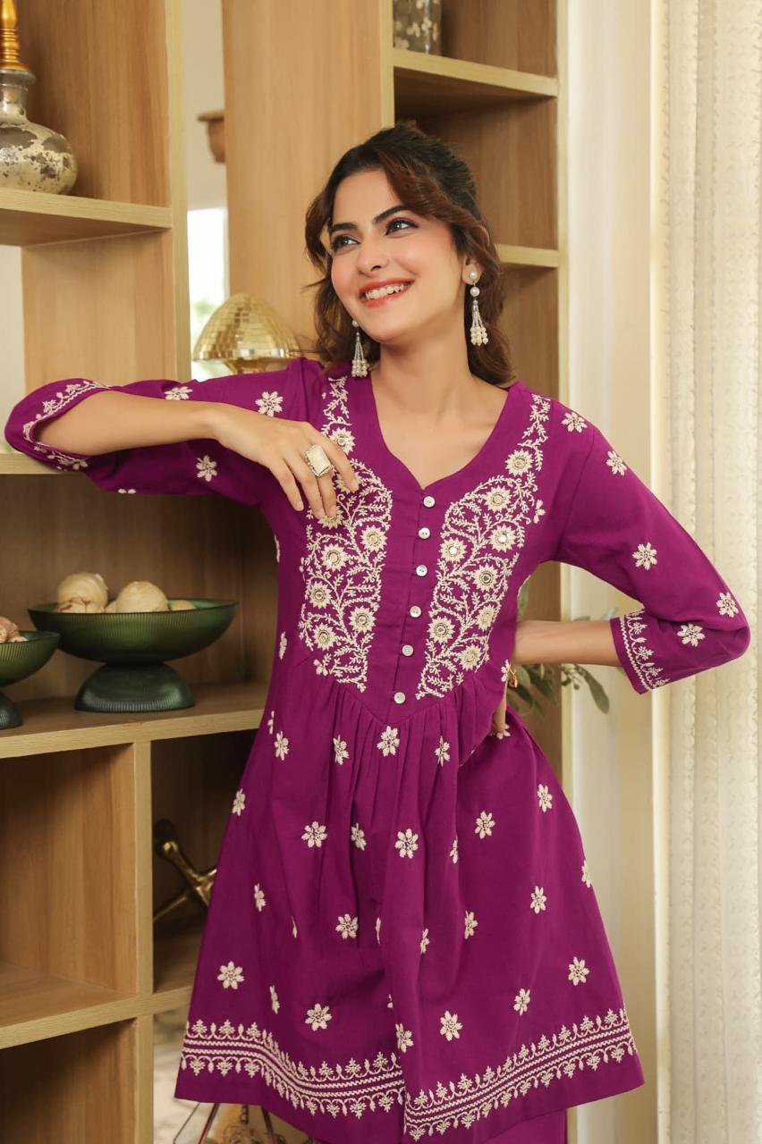 Super pretty amazing co ord set in wine