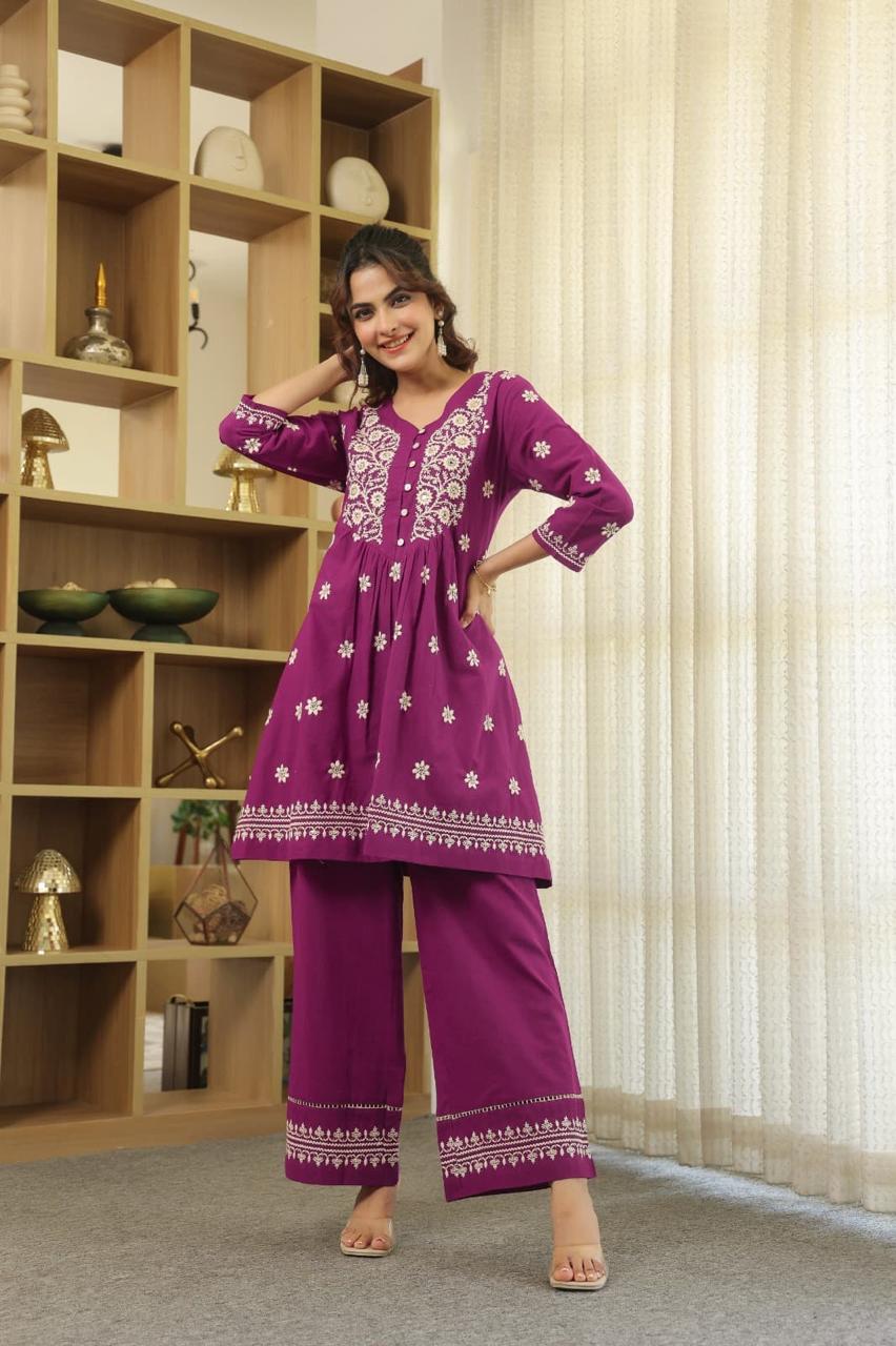 Super pretty amazing co ord set in wine