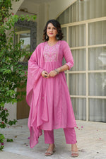 Pure Mul cotton lining embroidered suit set in pink