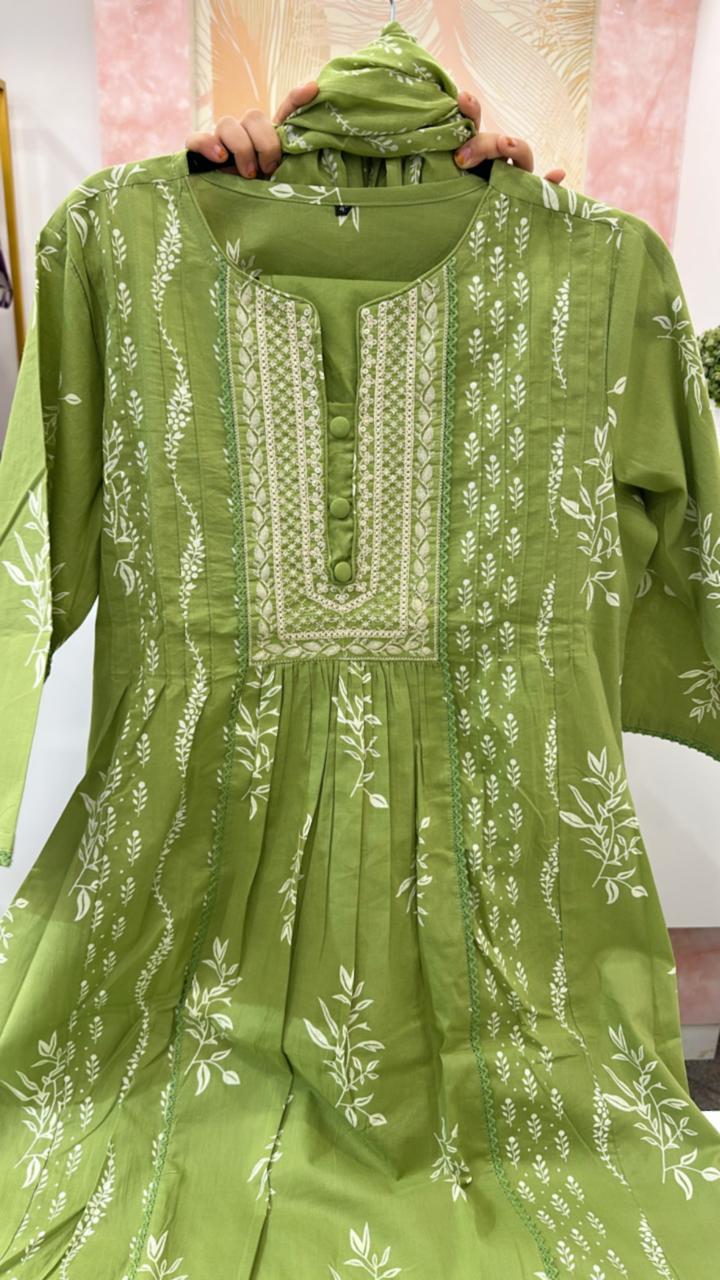 Pure cotton suit set paired with Mul cotton dupatta in green