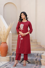 Cotton set with pretty handwork on the kurta in red