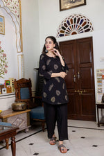 Black embroidered cotton kurta pant
