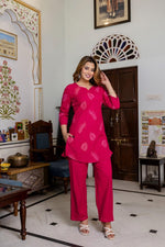 Pink embroidered cotton kurta pant