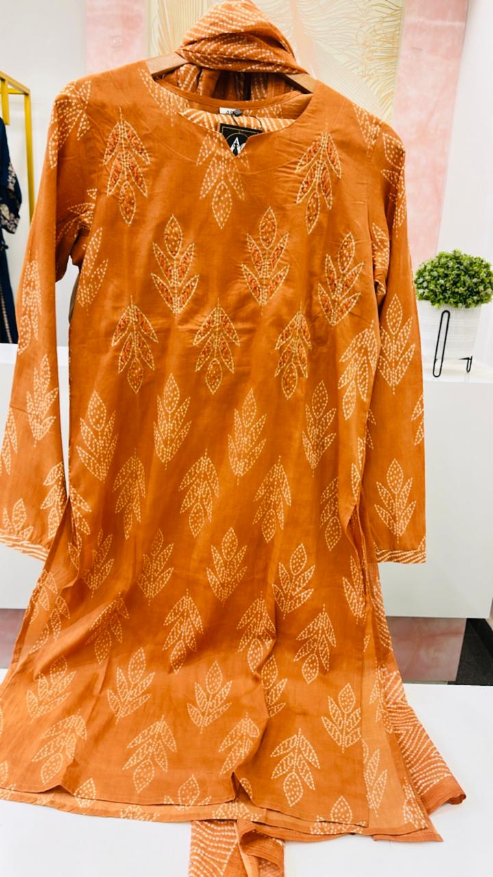 Cotton suit set in rust in Churi sleeves