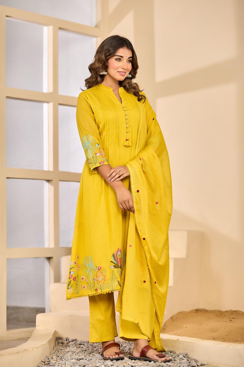 Mul cotton embroidery lining full suit set in yellow